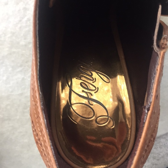 Fergie size 8 high heel shoes - Picture 4 of 15